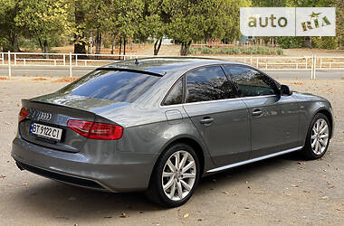 Седан Audi A4 2013 в Херсоні