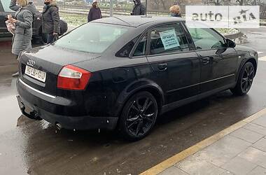 Седан Audi A4 2002 в Сарнах