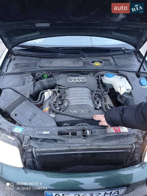 Седан Audi A4 2002 в Каменском