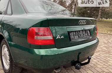 Седан Audi A4 2001 в Харькове