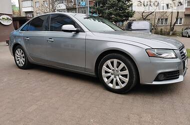 Седан Audi A4 2010 в Луцке