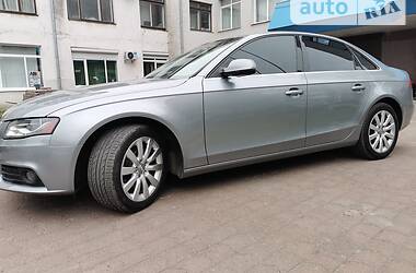 Седан Audi A4 2010 в Луцке