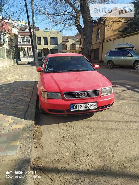 Седан Audi A4 1998 в Одессе