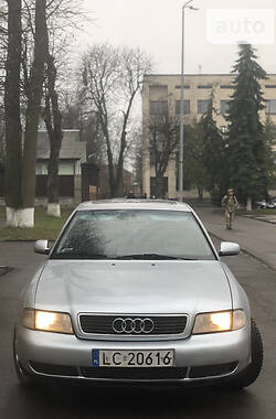 Седан Audi A4 1997 в Костополе