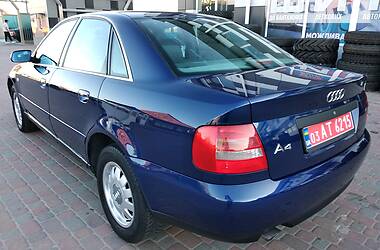 Седан Audi A4 1999 в Сарнах