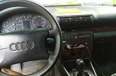 Седан Audi A4 1996 в Теплике