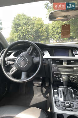 Седан Audi A4 2010 в Гайсине