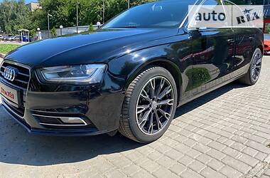 Седан Audi A4 2012 в 