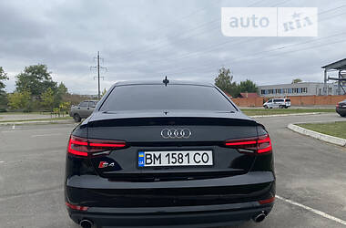 Седан Audi A4 2016 в Сумах