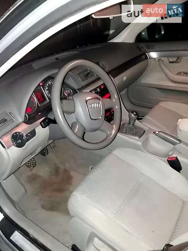 Универсал Audi A4 2005 в Виноградове