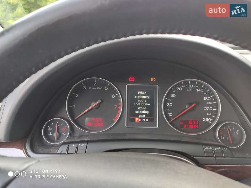 Седан Audi A4 2001 в Сарнах