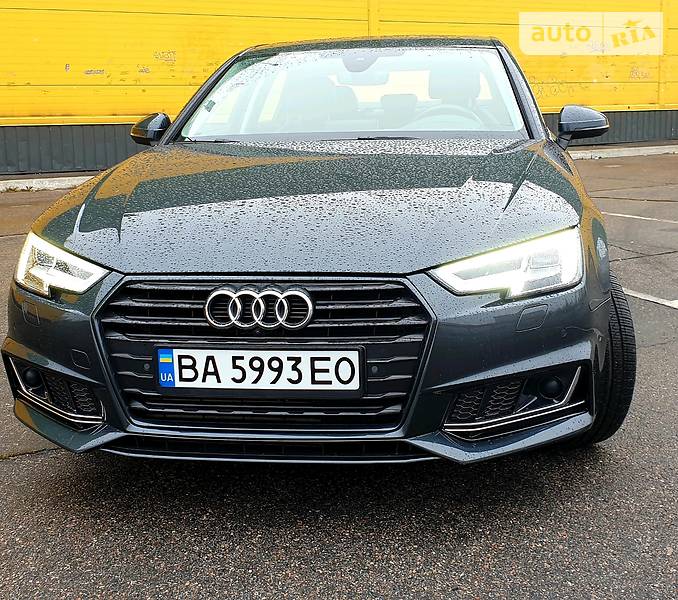 Седан Audi A4 2016 в Кропивницком