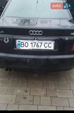 Седан Audi A4 1996 в Львове