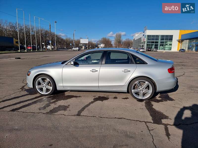 Седан Audi A4 2013 в Миколаєві