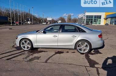 Седан Audi A4 2013 в Николаеве