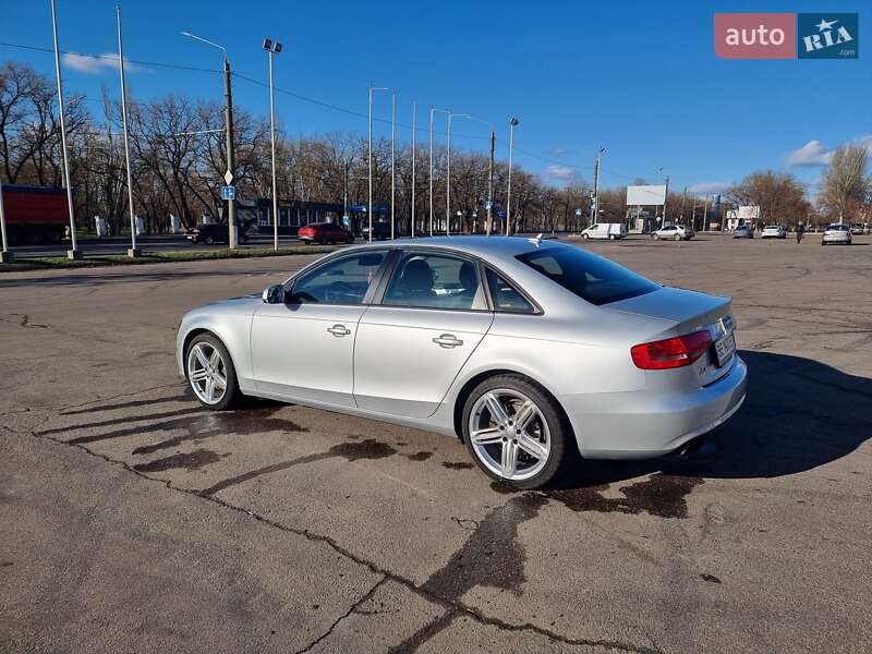 Седан Audi A4 2013 в Миколаєві