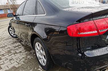 Седан Audi A4 2012 в Снятине