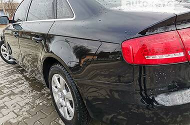 Седан Audi A4 2012 в Снятине