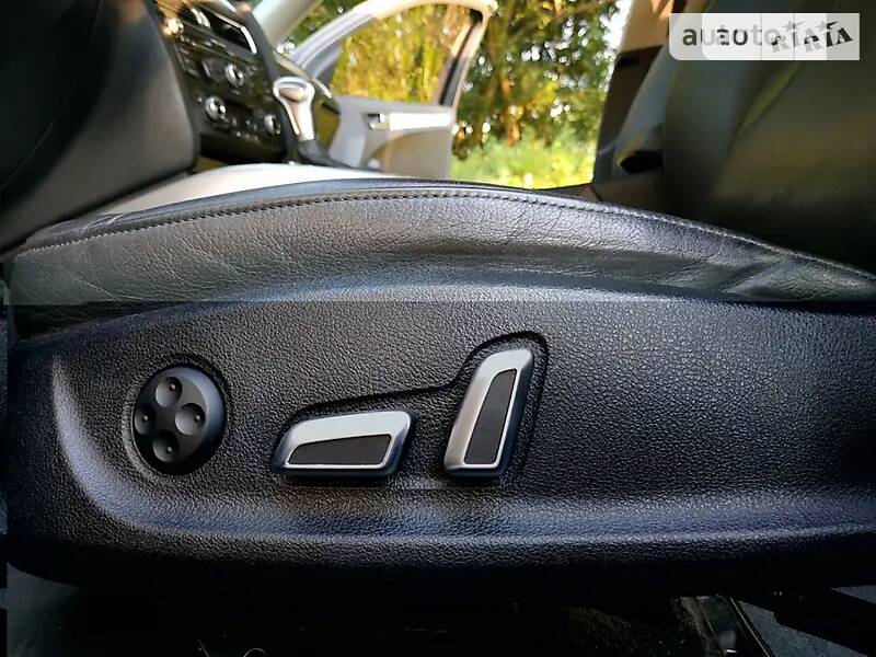 Седан Audi A4 2015 в Николаеве