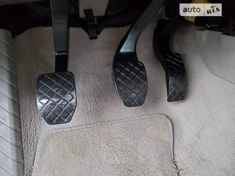 Седан Audi A4 2003 в Сарнах
