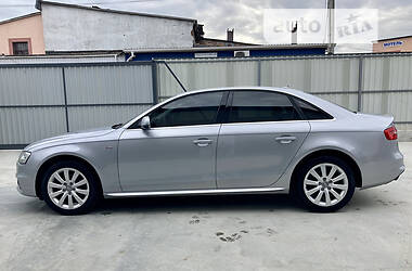 Седан Audi A4 2014 в Сумах