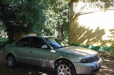 Седан Audi A4 2000 в Ужгороді