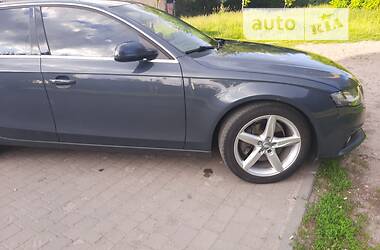 Седан Audi A4 2010 в Львове