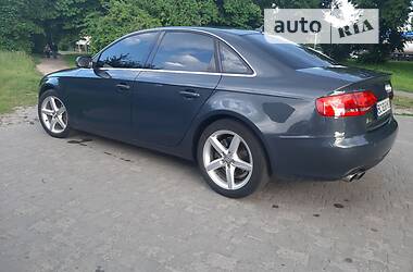 Седан Audi A4 2010 в Львове