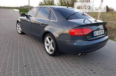 Седан Audi A4 2010 в Львове