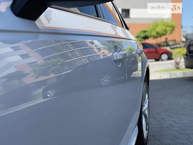 Седан Audi A4 2016 в Івано-Франківську