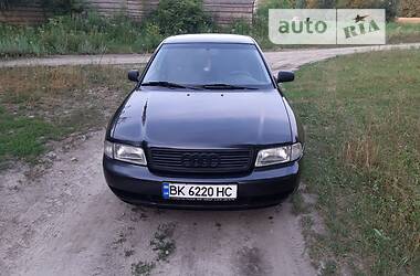 Седан Audi A4 1996 в Рівному