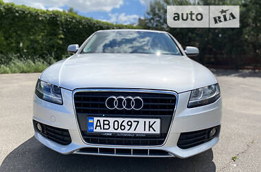 Седан Audi A4 2010 в 