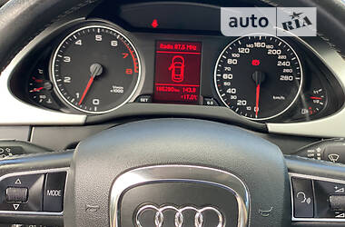 Седан Audi A4 2010 в 