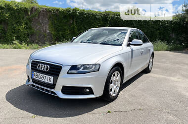Седан Audi A4 2010 в 