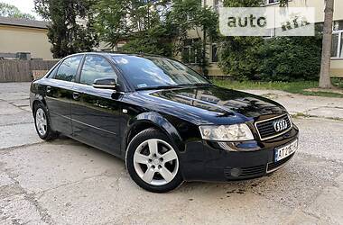 Седан Audi A4 2004 в 