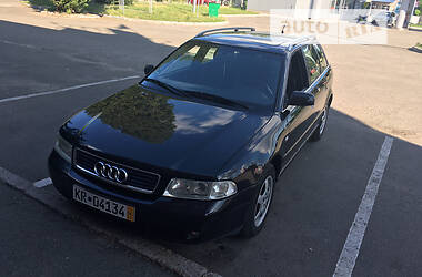 Универсал Audi A4 2000 в Чернигове