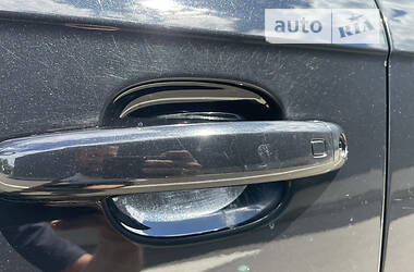 Седан Audi A4 2014 в 