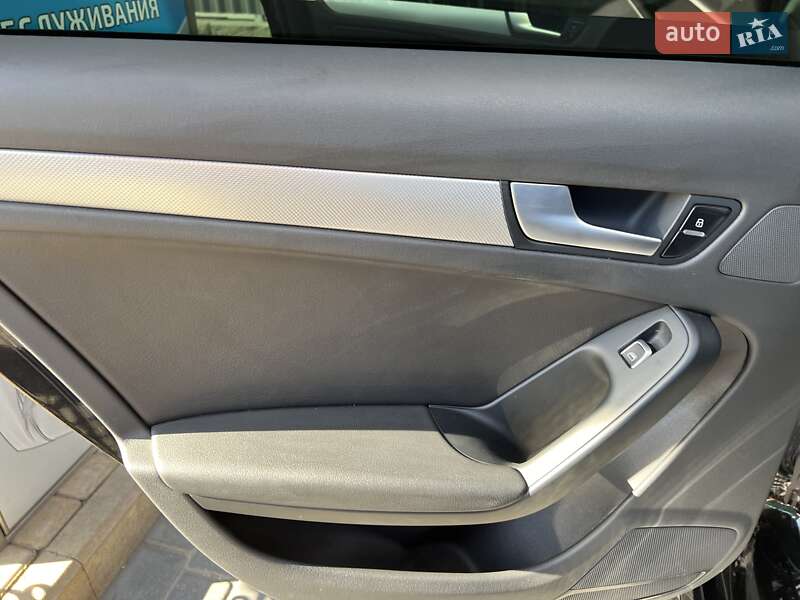 Седан Audi A4 2014 в Одессе