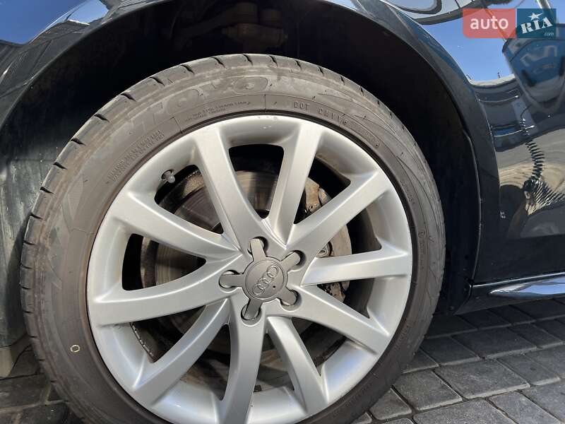 Седан Audi A4 2014 в Одессе