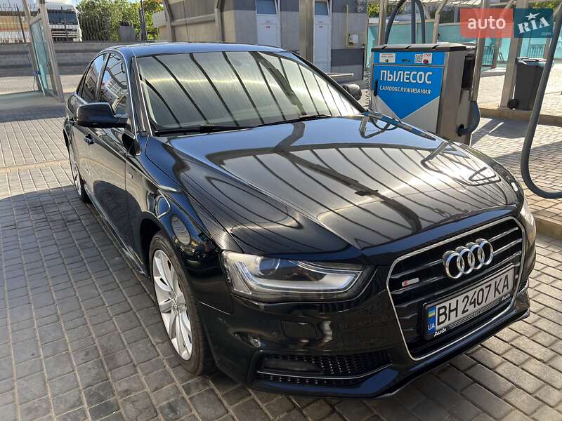 Седан Audi A4 2014 в Одессе