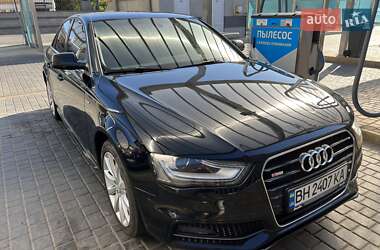 Седан Audi A4 2014 в 