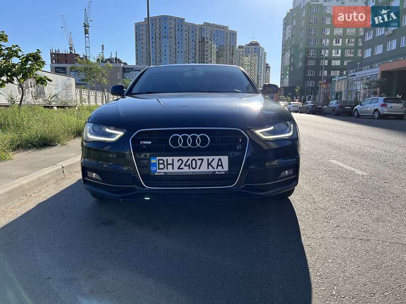 Седан Audi A4 2014 в Одессе