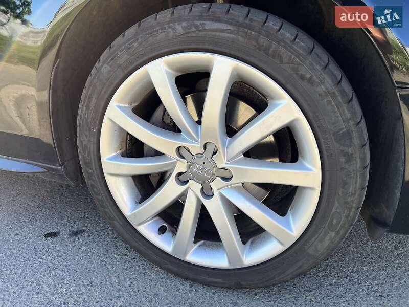 Седан Audi A4 2014 в Одессе