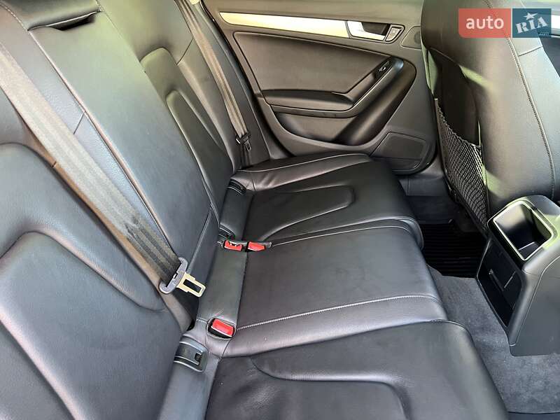 Седан Audi A4 2014 в Одессе