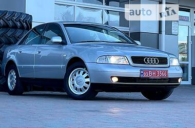 Седан Audi A4 2000 в 