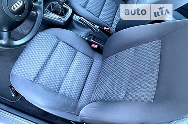 Седан Audi A4 2000 в 