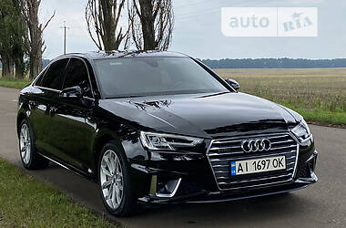 Седан Audi A4 2019 в 