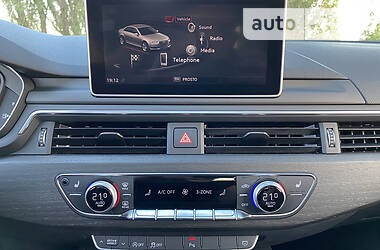Седан Audi A4 2019 в 