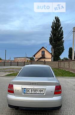 Седан Audi A4 1999 в Заречном