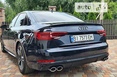 Седан Audi A4 2016 в 